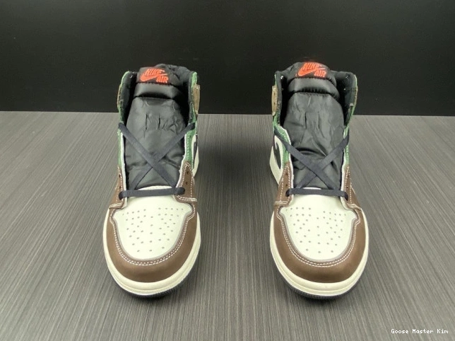 OG Hand High 1 Air Crafted Jordan DH3097-001 0530